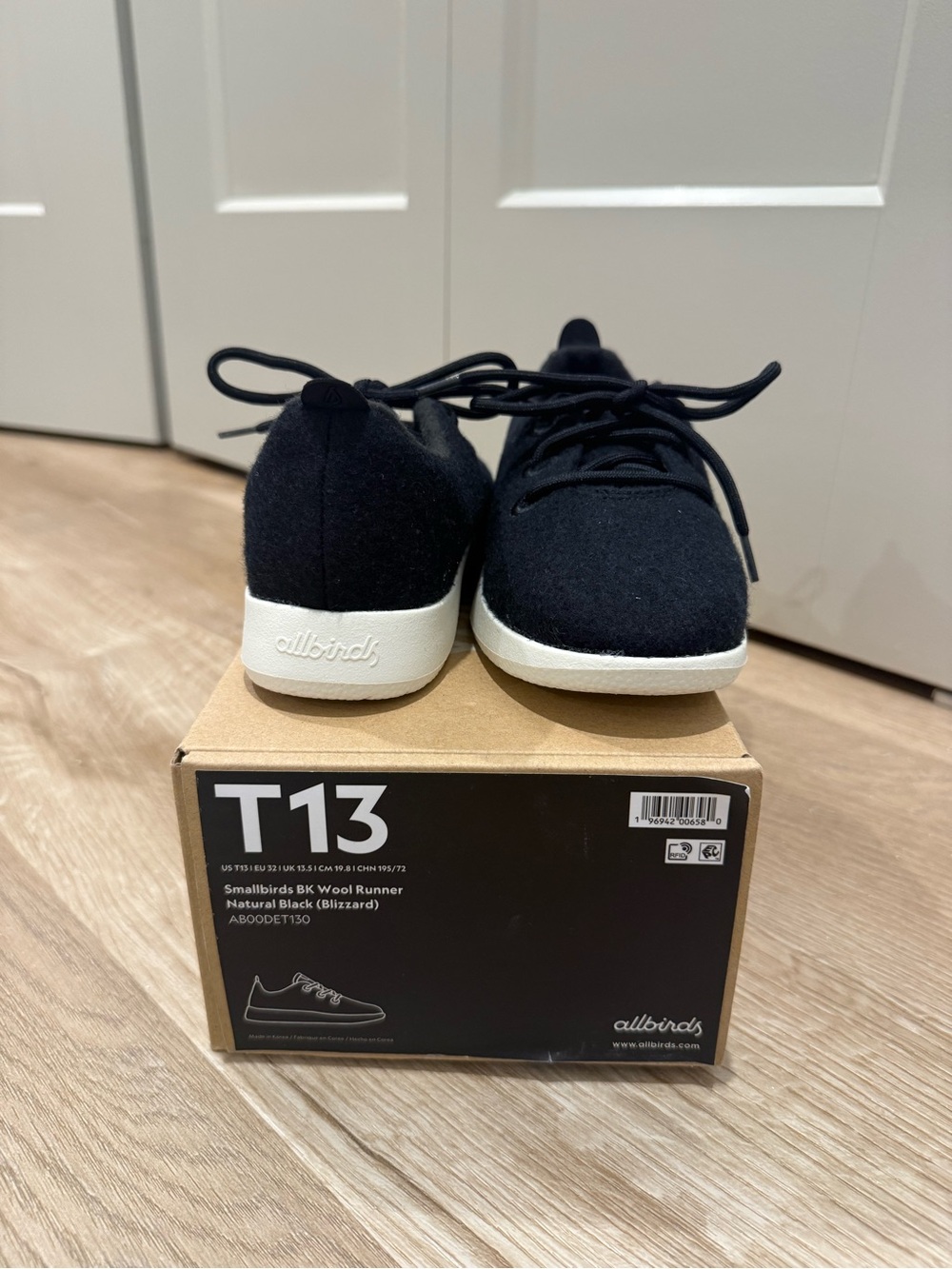 allbirds Kids Wool Runner - Black with White Sole